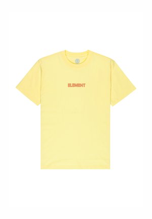 Žlté bavlnené tričko s krátkymi rukávmi a okrúhlym výstrihom. Na hrudi je vyšitý nápis "ELEMENT" oranžovou farbou. Hladká textúra.