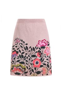 Jupe tricotée rose avec des motifs floraux noirs en rouge, rose, violet et vert. Conçue avec une silhouette ajustée et un ourlet droit.
