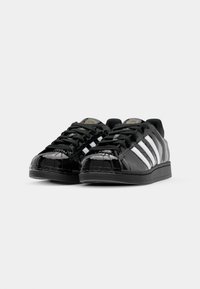 adidas Originals SUPERSTAR II - Tenisky - core black/footwear white/gold metallic