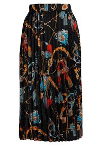 Falda negra plisada con un patrón colorido y dinámico de cadenas, corazones y varios objetos en tonos de rojo, azul y naranja.