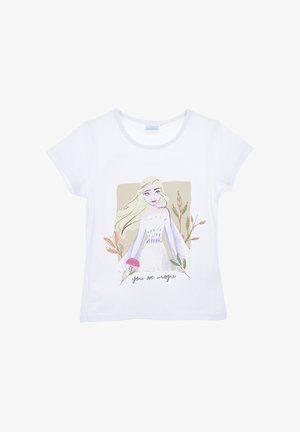 Camiseta de algodón blanca con una colorida ilustración de un personaje con cabello largo, acentos florales y el texto "tú eres magia."