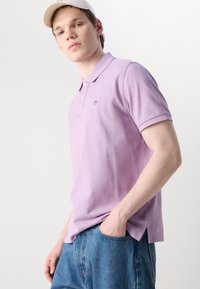 GANT REGULAR FIT - Bluză polo - orchid lilac