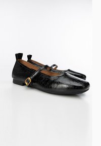 WITTCHEN Ballerine con cinturino - black