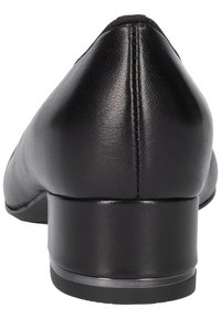 Schwarzer Leder-Absatzschuh mit glatter Oberfläche, abgerundeter Spitze und niedrigem, stabilen Absatz mit metallischen Akzenten.