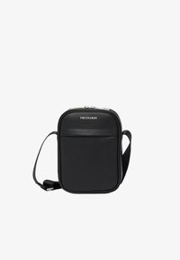 Selezionato, black milano