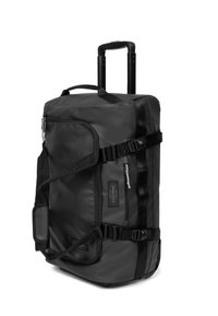 Zwarte duffelbag met wielen, gemaakt van duurzaam textiel. Voorzien van een telescopische handgreep, zijbanden en een ritsvak aan de voorkant.