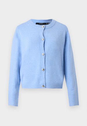 Lyseblå strikket cardigan med lange ermer og rund hals, med sølvfargede hjerteformede knapper foran.
