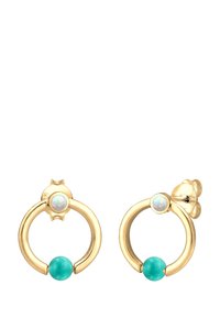 Guld hoops ørestikker med en turkis perle og en opalaccent øverst. Glat finish med et moderne, cirkulært design.