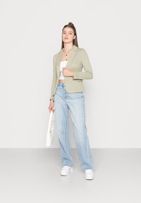 Vero Moda VMJULIA - Blazer - desert sage