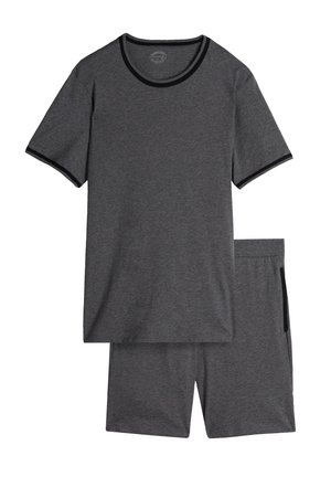 Set di abbigliamento comodo grigio a due pezzi, composto da una T-shirt a maniche corte con collo rotondo e bordi neri, abbinata a pantaloni corti con vita elasticizzata.