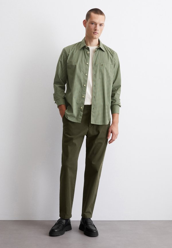 KENT COLLAR ONE RECTANGULAR CHEST POCKET ROUND HEM - Shirt - multi  luscious moss4