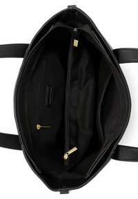 Czarna skórzana torebka typu tote o fakturowanej powierzchni, z ozdobnym złotym suwakiem oraz miękkim czarnym materiałowym wnętrzem z wieloma przegrodami.