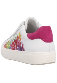 Weißer Sneaker mit buntem Blumenmuster an der Seite, pinkfarbener Wildlederakzent an der Ferse, strukturiertes Gummisohle und Stoffsenkel.
