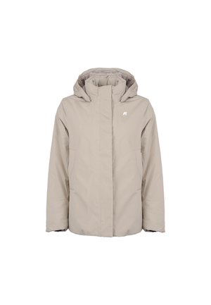 Giacca impermeabile beige con cappuccio, chiusura frontale con zip, tasche laterali, polsini elastici e un logo tenue sul lato sinistro superiore del petto.