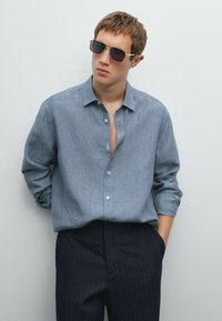 Massimo Dutti - FADED - Shirt - mottled light blue Thumbnail Image 1