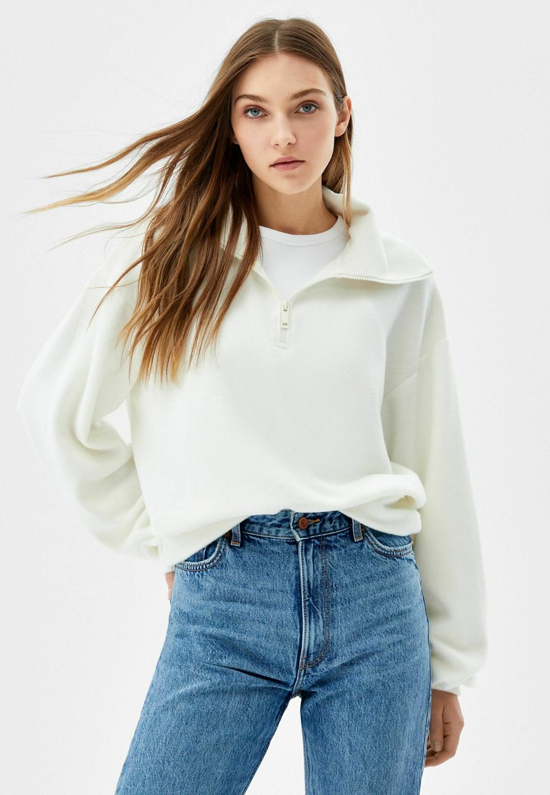 Damen Strickjacken | Bershka ZIPPED NECK Strickpullover off white/offwhite - CX24533 Damen Strickjacken | Bershka ZIPPED NECK Strickpullover off white/offwhite - CX24533
