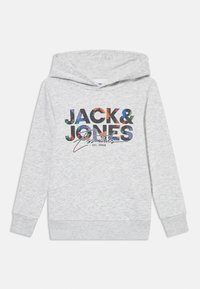 Kijelölve, white melange