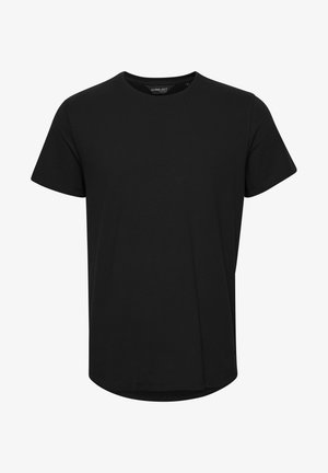 Fekete, rövid ujjú póló, puha anyagból készült, kerek nyakkal és enyhén megnyújtott hátsó szegéllyel, minimális varrási részletekkel.