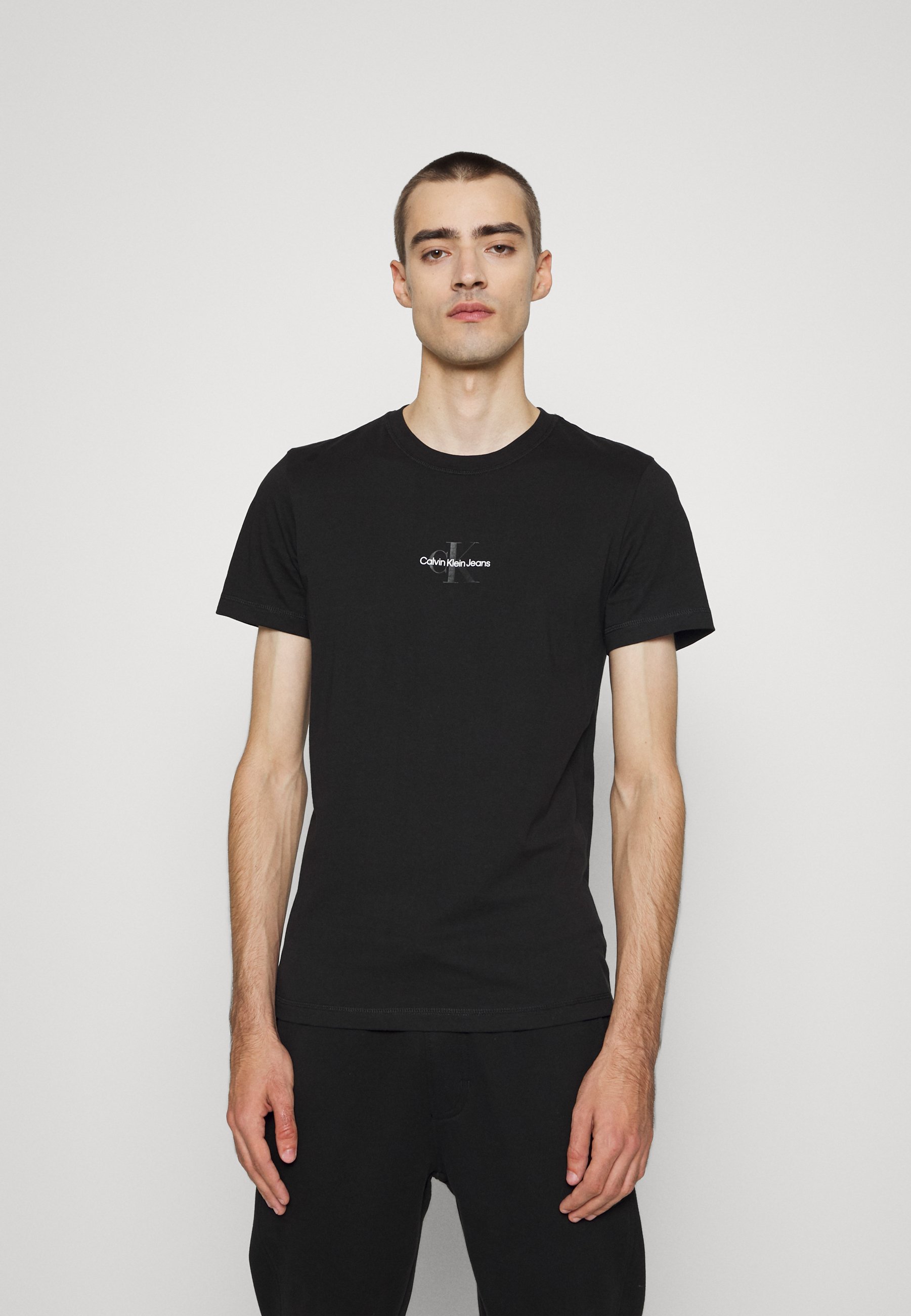 Calvin Klein Jeans MONOGRAM LOGOTEE - T-shirt con stampa - black/nero -  Zalando.it