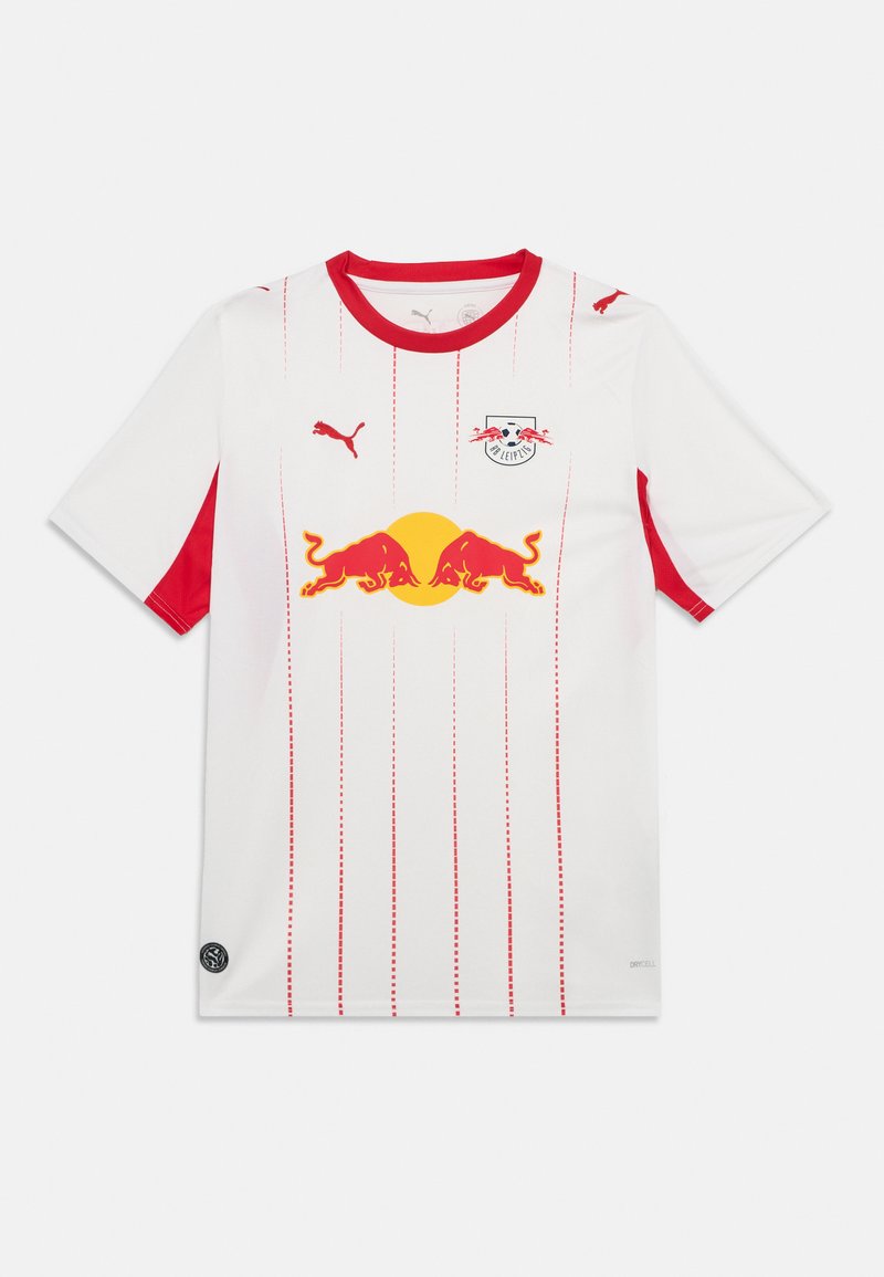Λευκή φανέλα ποδοσφαίρου Puma RB Leipzig με κόκκινη επένδυση, κάθετες κόκκινες ρίγες, λογότυπο Red Bull και έμβλημα ομάδας στο στήθος.