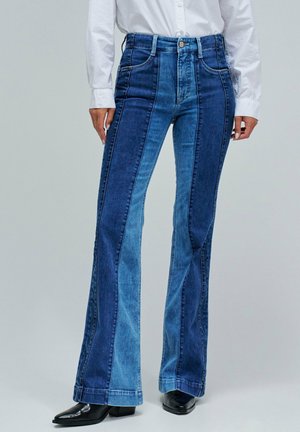 FAITH PUSH - Vaqueros a campana - blau