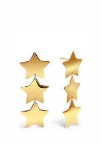Boucles d'oreilles en ton or en forme d'étoile, comportant trois étoiles empilées avec une finition polie, suspendues à une tige. Texture lisse et design symétrique.