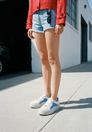 Buffalo, CAJO - Tenisice - cream blue