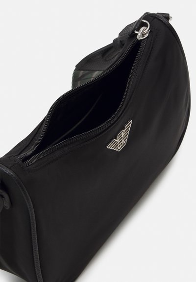 Emporio Armani Skulderveske - nero