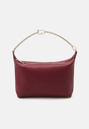 Burgundia nahast käekott siledа pinnaсt, millel on kuldne ahel rihm ja lukk ülaosas. Ruutline kuju.