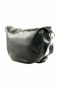 Sac à bandoulière en cuir noir à texture lisse, forme arrondie et sangle réglable. Comprend des accents en métal argenté.