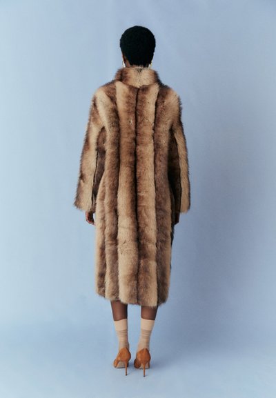 Et Ochs EXCLUSIVE LONG COAT - Talvitakki - brown