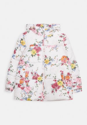 Hvid dunjakke med hætte, der har et farverigt blomsterprint i pink, gul, orange og blå med lynlås foran og lommer.