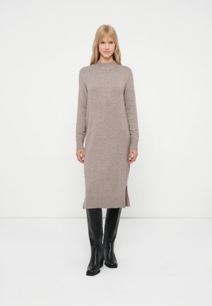 VIRIL CREW NECK MIDI DRESS - Svetríkové šaty - light brown