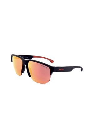 Occhiali da sole sportivi Carrera Ducati neri e rossi con lenti arancioni a specchio e montatura sottile su sfondo bianco.