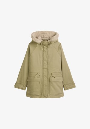 Olijfgroene parka met een beige nepbont gevoerde capuchon, twee voorkezen, een strikceintuur in de taille en opgerolde mouwen. Gemaakt van een katoenmix.