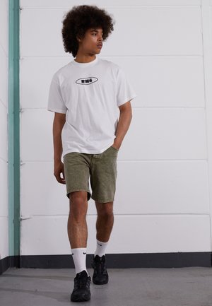 NEWEL PARKLANDCOLOR - Shorts di jeans - dollar green worn washed