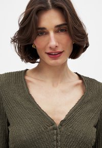 NA-KD HOOK AND EYE FRONT - Bluse - khaki