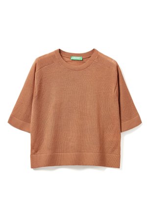 - T-shirt basic