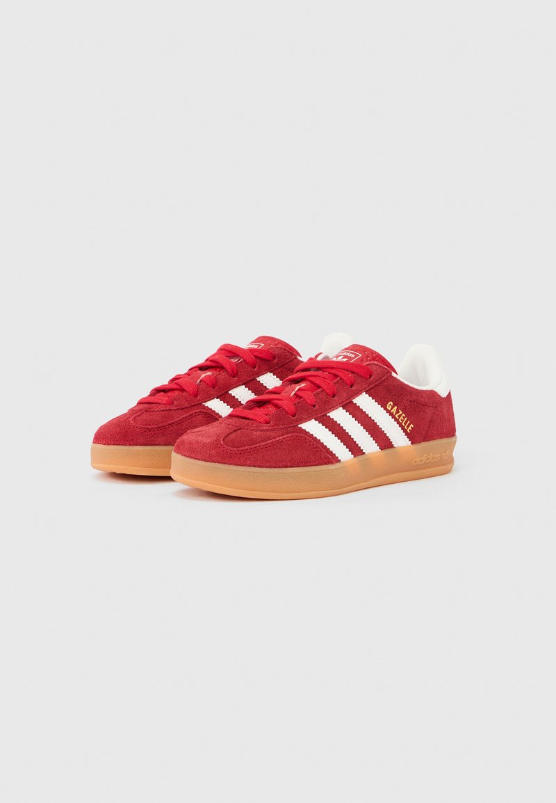 adidas Originals GAZELLE INDOOR C UNISEX - Trainers - better  scarlet/white/gum/red - Zalando.ie