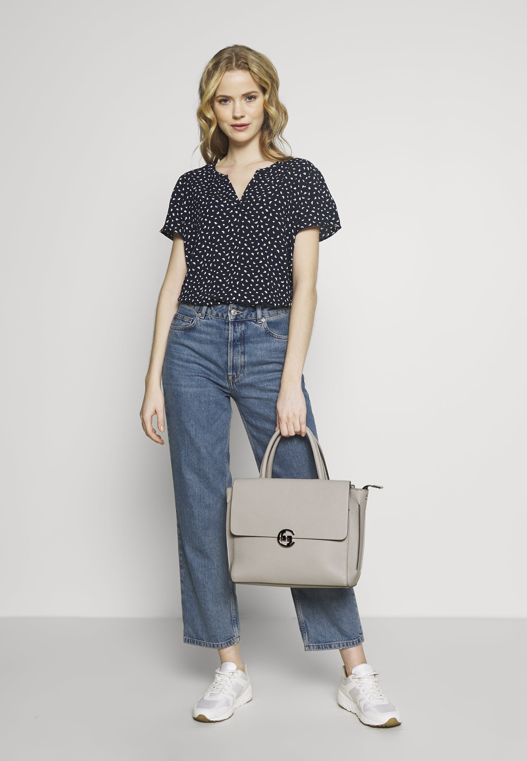 comma HOLD ON HANDBAG Håndveske lightgrey Zalando.no comma HOLD ON HANDBAG Håndveske lightgrey Zalando.no