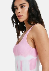 Roxy SUNRISE - Peldkostīms - pink