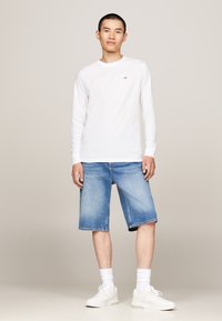 Tommy Jeans 2 PACK - Tops ar garām piedurknēm - green malachite   white