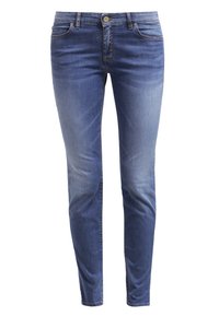 Wyblakłe, niebieskie dżinsy o dopasowanym kroju, z pięcioma kieszeniami, z przodem z zapięciem na guzik oraz delikatnymi przetarciami na udach.