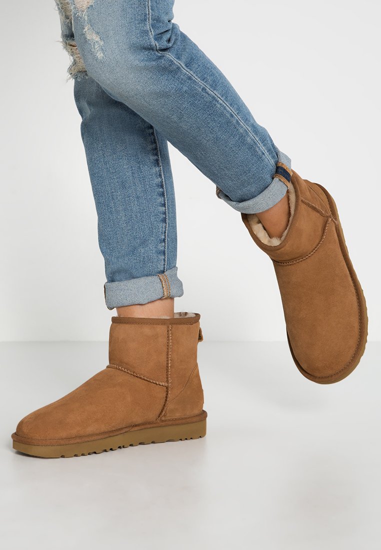 ugg mini 2 chestnut