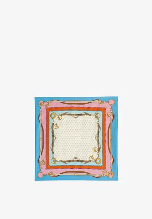 Sciarpa di seta con area centrale crema decorata da un motivo geometrico, bordata da strisce blu, rosa e rosse con dettagli e accessori dorati.