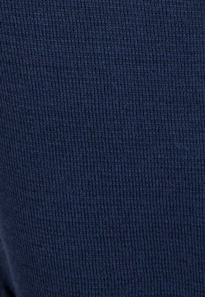 Tejido de punto, azul marino oscuro, textura densamente tejida con suaves canales horizontales. Suave, sin patrones o elementos distintivos.