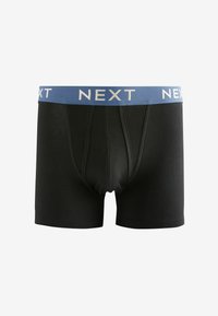 Črne bokserice iz bombaža, z lahko modrim elastičnim pasom, na katerem je v belih črkah napisan "NEXT". Prikazujejo tesen fit in gladko teksturo.
