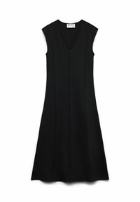 Robe noire sans manches avec un décolleté en V, fabriquée dans un tissu lisse. Présente une jupe évasée avec des coutures verticales pour une structure subtile.