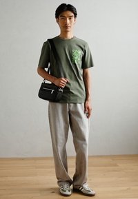 Scotch & Soda REGULAR FIT LEFT CHEST LOGO - Print T-shirt - thyme
