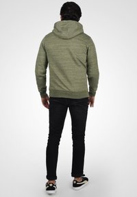 Blend BHHenner - Felpa con cappuccio - forest night green
